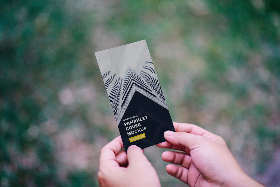 فایل ماکت طراحی جلد بروشور - Pamphlet Cover Design Mockup