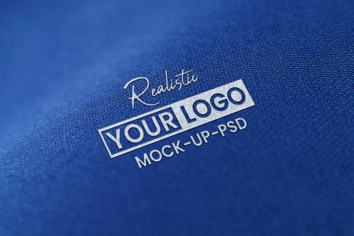 فایل موکاپ لوگو واقع‌گرایانه روی پارچه آبی - Realistic Logo Mockup on Blue Fabric