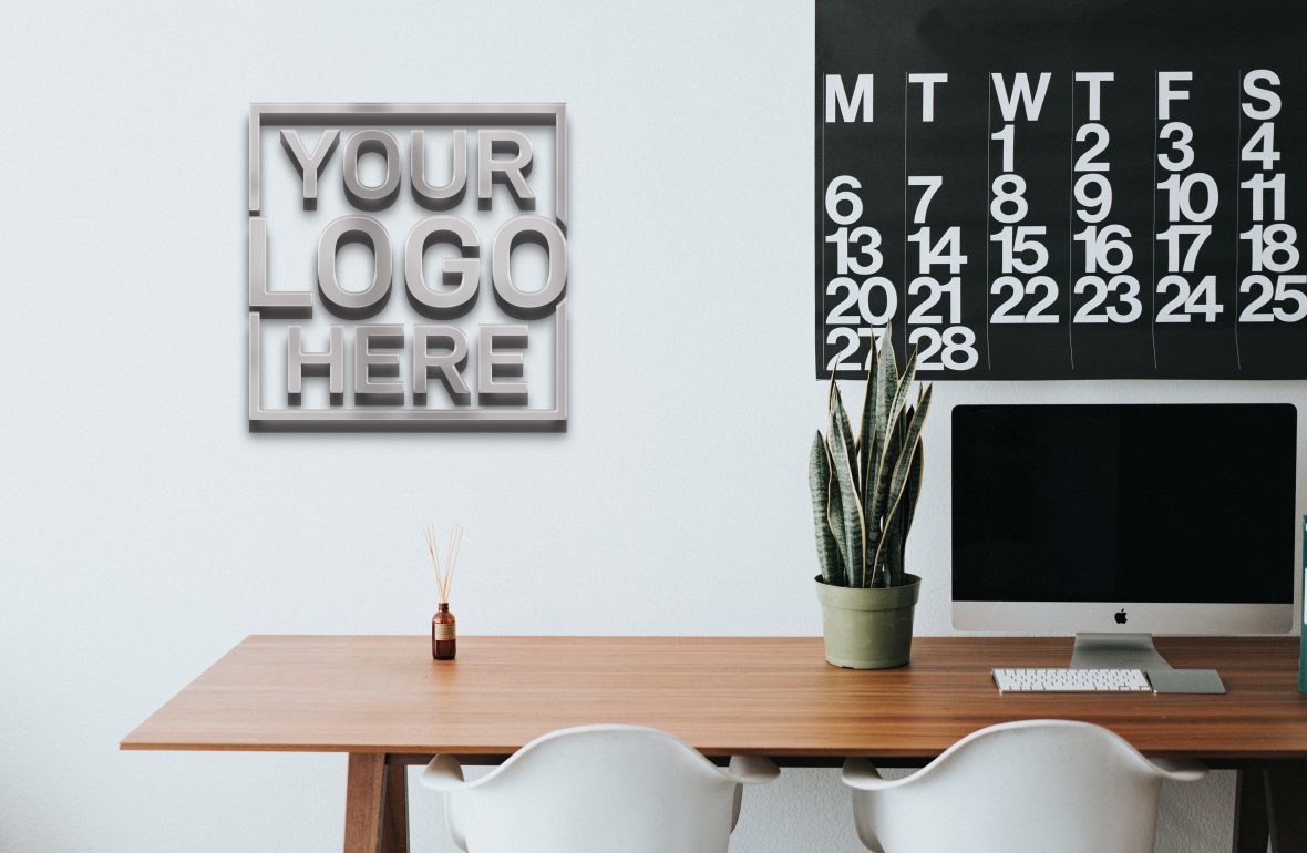فایل موکاپ لوگو اداری خانگی iMac نقره‌ای - Silver iMac Home Office Logo Mockup