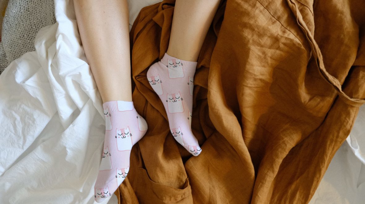 فایل ماکت طراحی جوراب زنانه - Women Socks Design Mockup