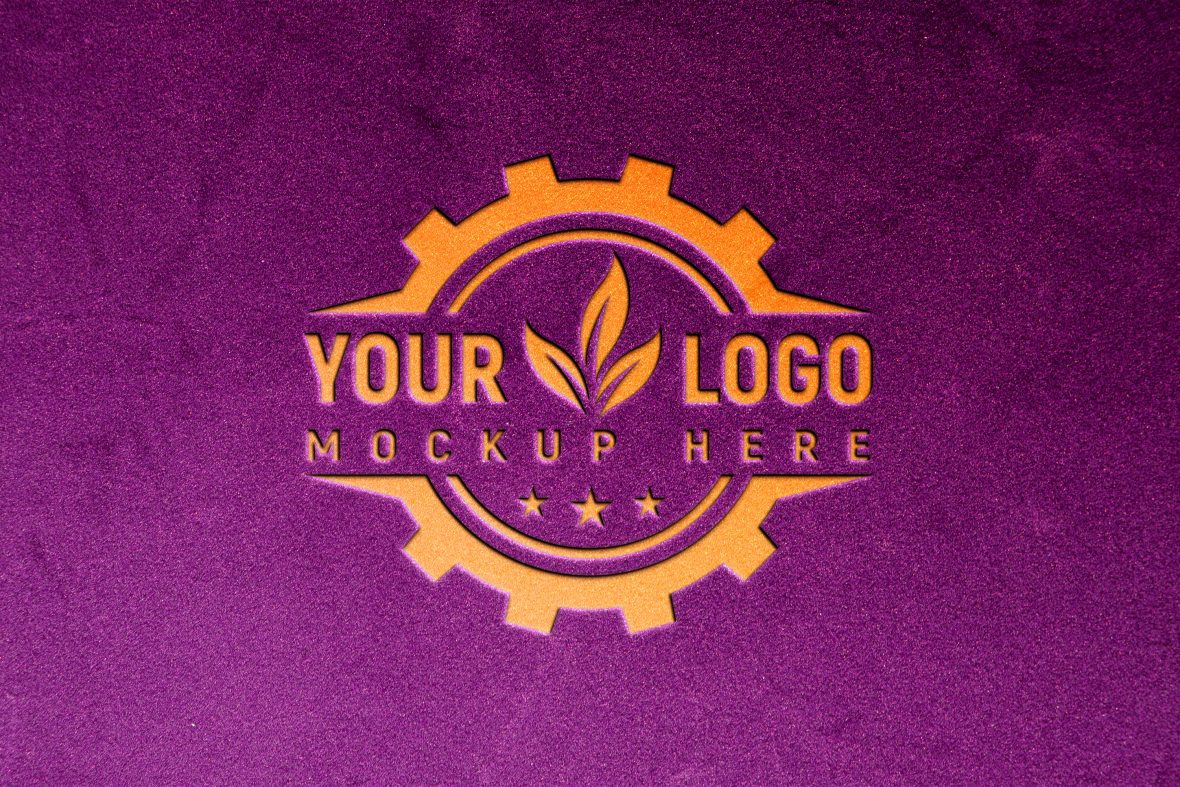 فایل موکاپ لوگوی زرد روی زمینه بنفش - Yellow Logo Mockup on Violet Background